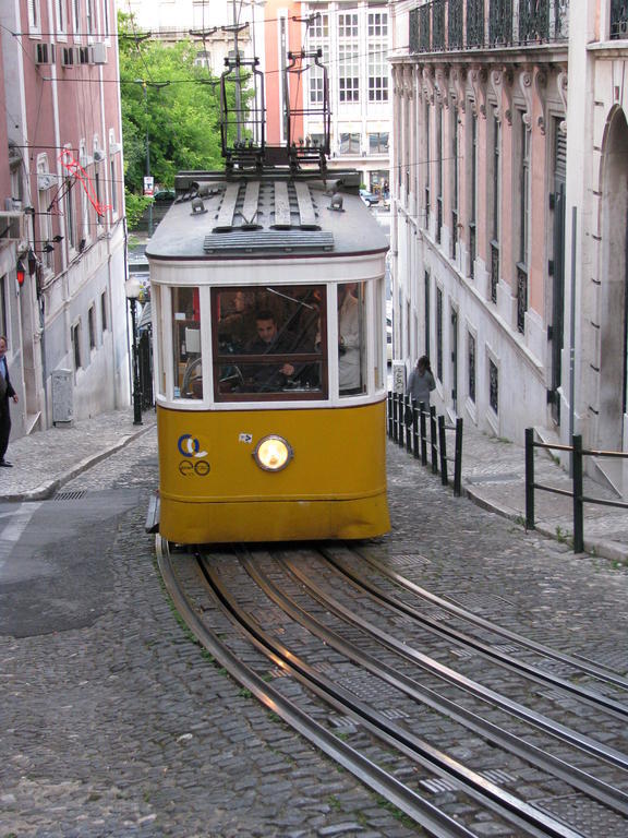 Remodeled Historic Apartment In Bairro Alto Lisbona Camera foto